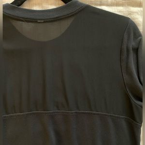 ALO YOGA black lightweight crew